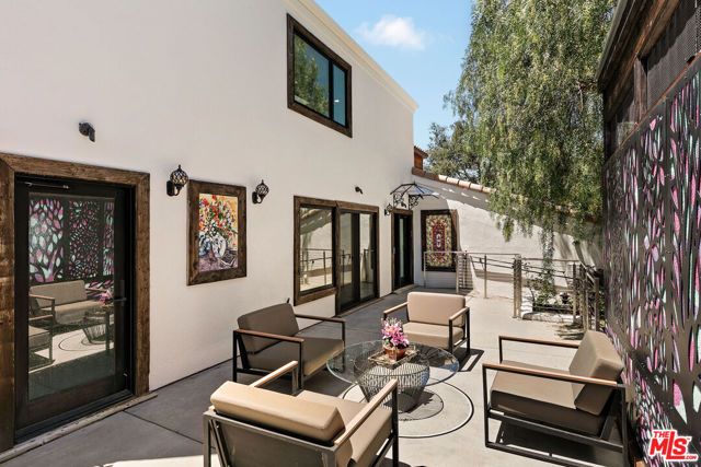231 Loma Metisse Road, Malibu, CA 90265