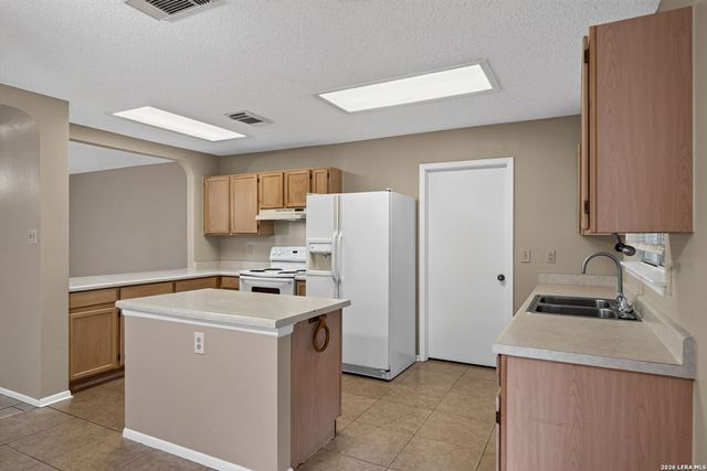 916 ABERCORN, Schertz, TX 78154