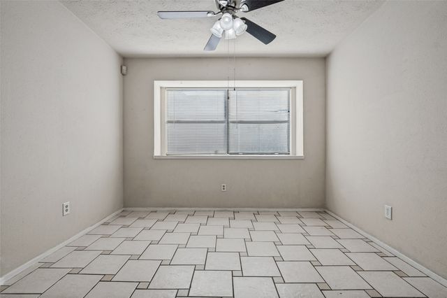 2307 Busch Drive, Arlington, TX 76014