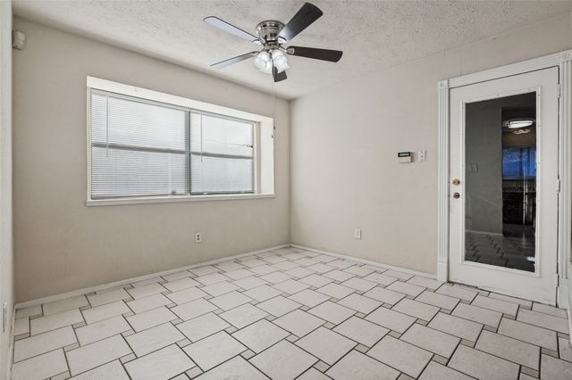 2307 Busch Drive, Arlington, TX 76014