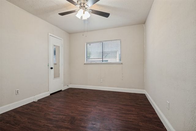 2307 Busch Drive, Arlington, TX 76014