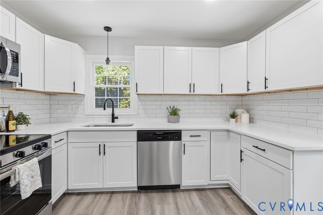 1719 Woodyshade Cir, Chesterfield, VA 23235