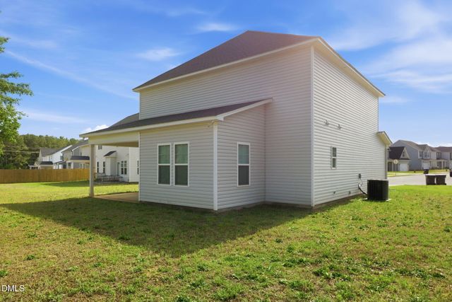 202 Ziggy Way, Raeford, NC 28376