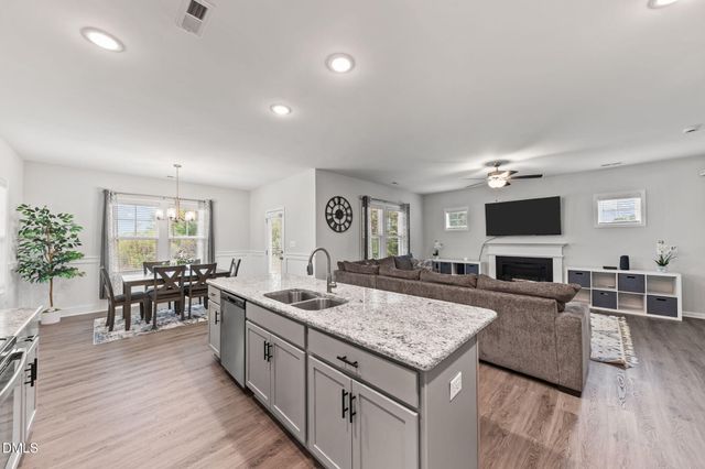 202 Ziggy Way, Raeford, NC 28376