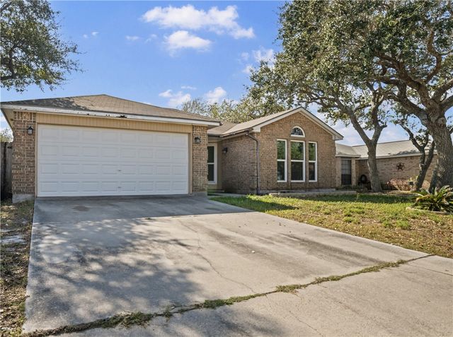 2165 Spring Park Dr, Ingleside, TX 78362