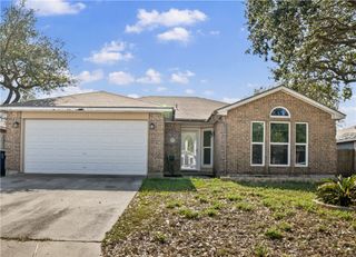 2165 Spring Park Dr, Ingleside, TX 78362