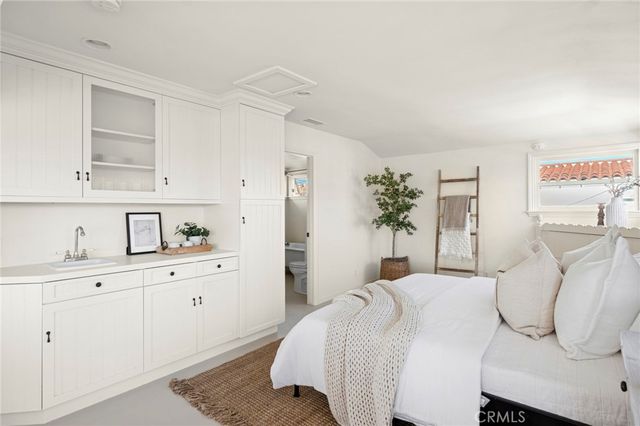 1300 W Balboa Boulevard, Newport Beach, CA 92661