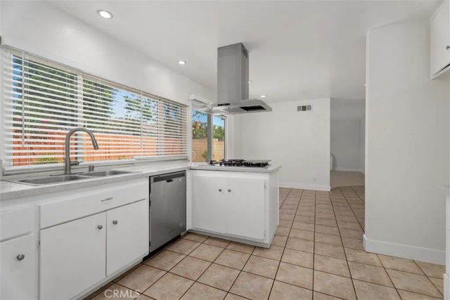 4161 E Riverdale, Anaheim, CA 92807