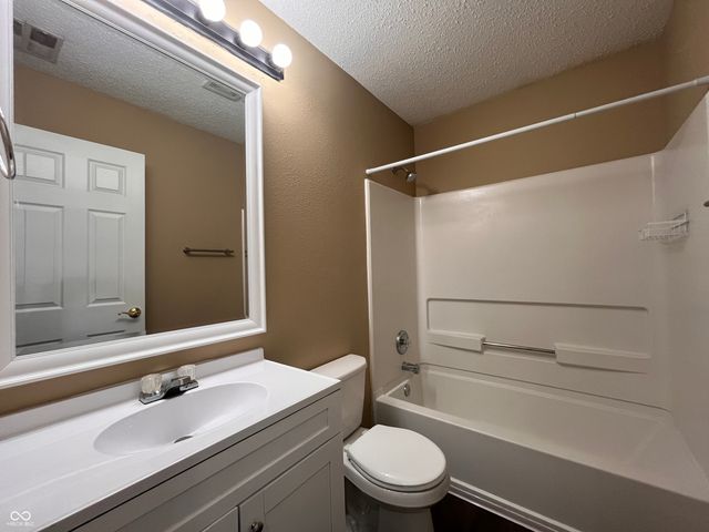 7212 Parklake Place, Indianapolis, IN 46217