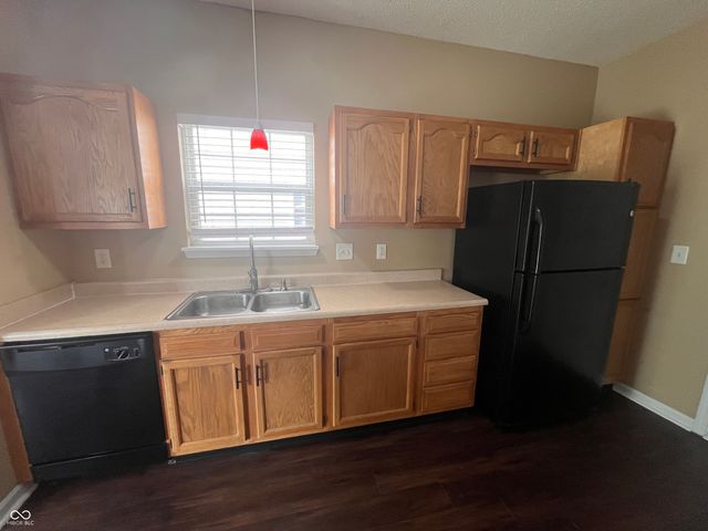 7212 Parklake Place, Indianapolis, IN 46217