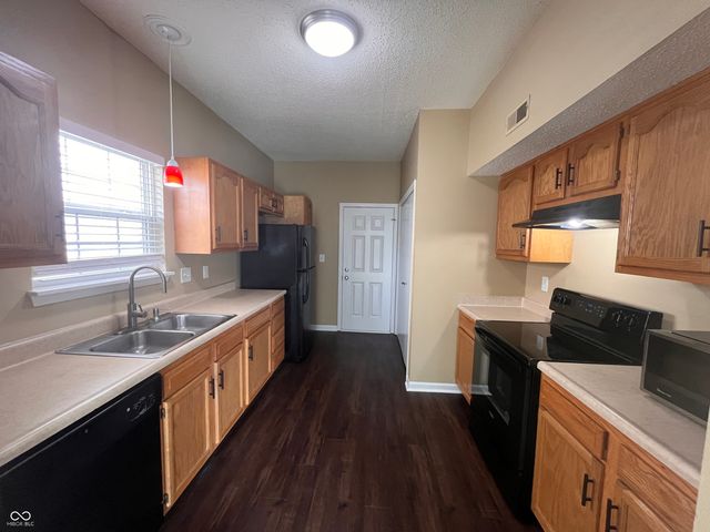 7212 Parklake Place, Indianapolis, IN 46217