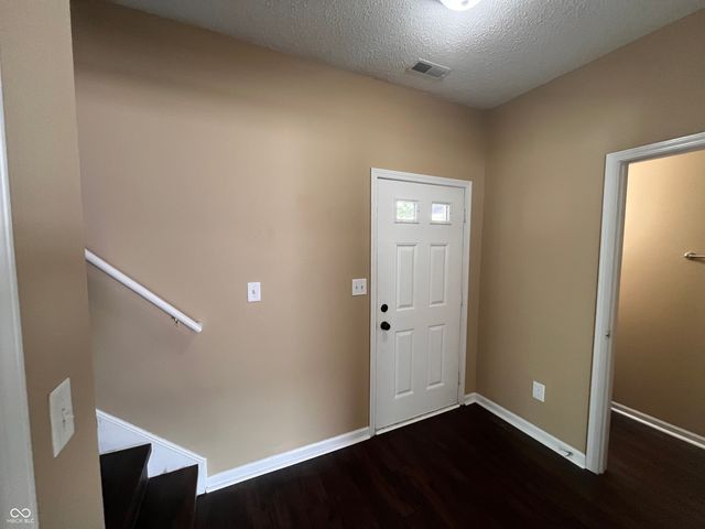 7212 Parklake Place, Indianapolis, IN 46217
