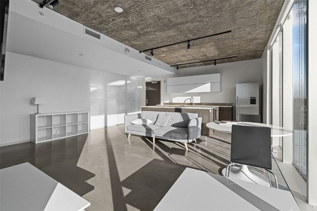 201 E Washington Street 601, Iowa City, IA 52240