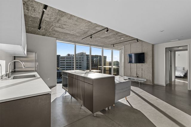 201 E Washington Street 601, Iowa City, IA 52240