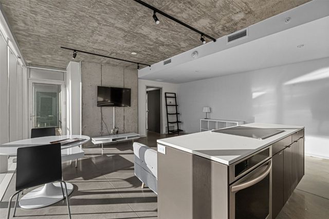 201 E Washington Street 601, Iowa City, IA 52240