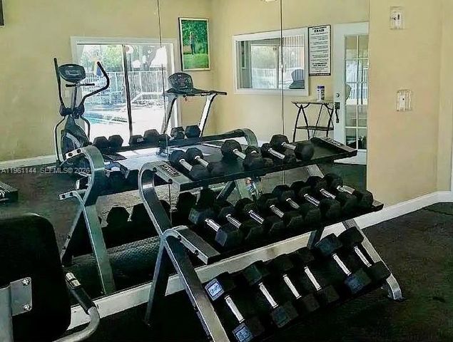 3700 N 56th Ave 1036, Hollywood, FL 33021