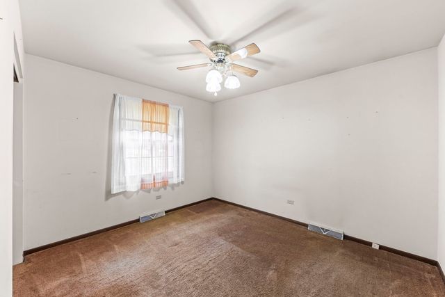 1406 Kaskaskia Avenue, Elgin, IL 60123