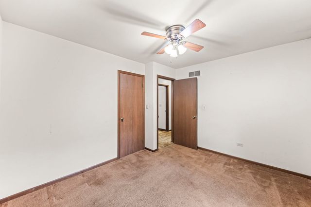 1406 Kaskaskia Avenue, Elgin, IL 60123