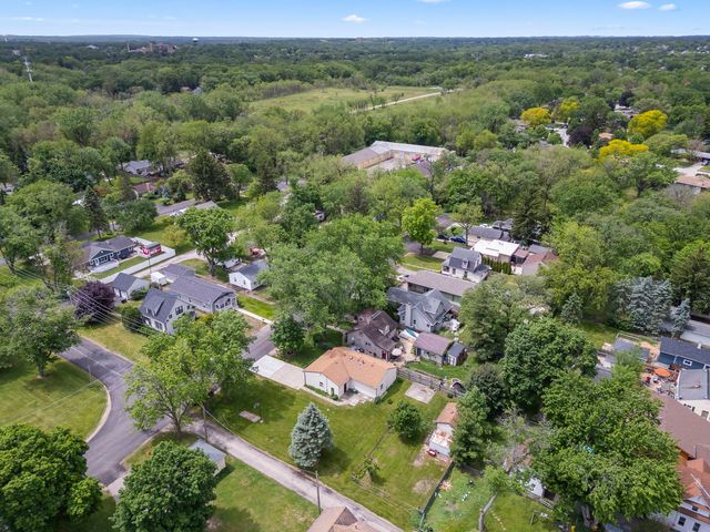 1406 Kaskaskia Avenue, Elgin, IL 60123
