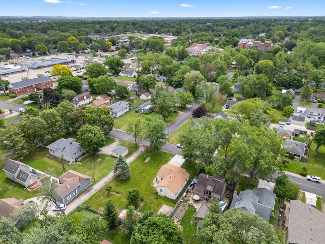 1406 Kaskaskia Avenue, Elgin, IL 60123