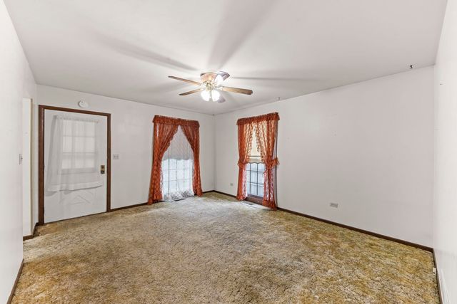 1406 Kaskaskia Avenue, Elgin, IL 60123
