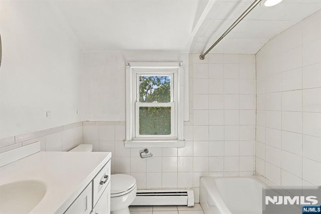 598 Elm Avenue, Ridgefield, NJ 07657