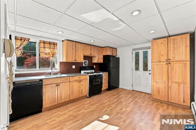 598 Elm Avenue, Ridgefield, NJ 07657