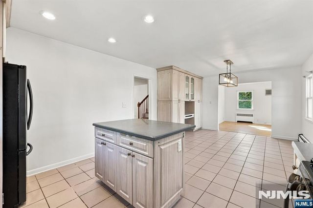 598 Elm Avenue, Ridgefield, NJ 07657