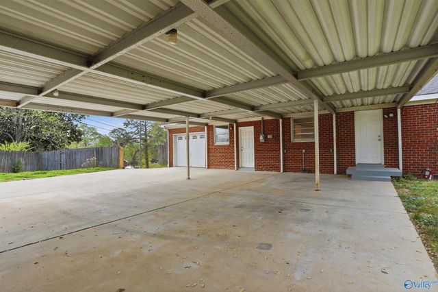 3904 Kenwood Drive NW, Huntsville, AL 35810