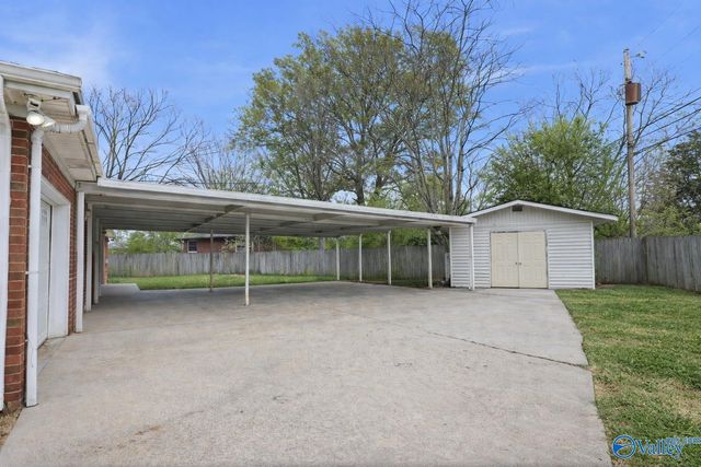 3904 Kenwood Drive NW, Huntsville, AL 35810