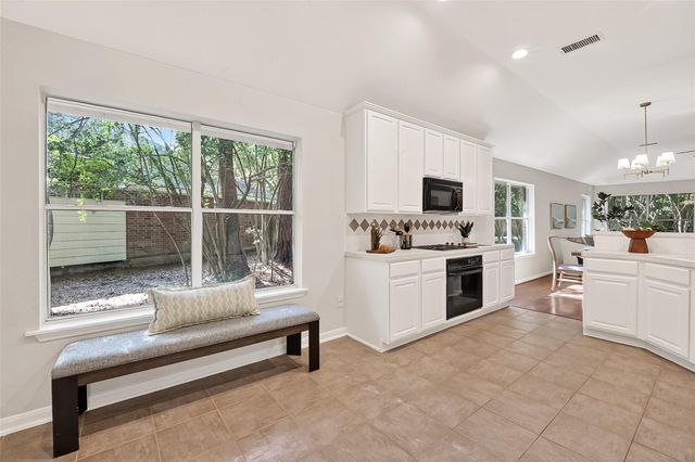87 N Auburn Path Circle Drive, The Woodlands, TX 77382