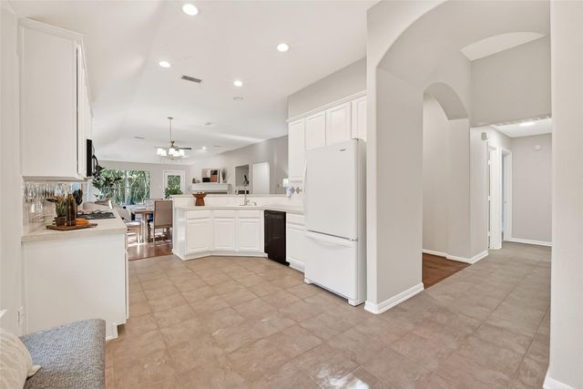 87 N Auburn Path Circle Drive, The Woodlands, TX 77382