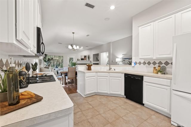 87 N Auburn Path Circle Drive, The Woodlands, TX 77382