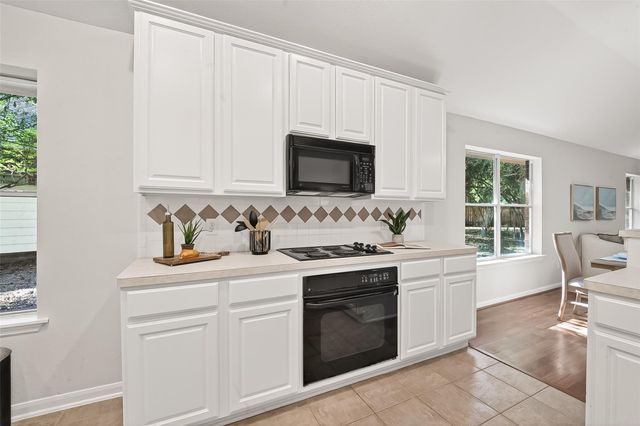 87 N Auburn Path Circle Drive, The Woodlands, TX 77382