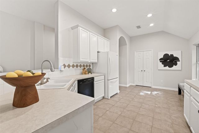 87 N Auburn Path Circle Drive, The Woodlands, TX 77382