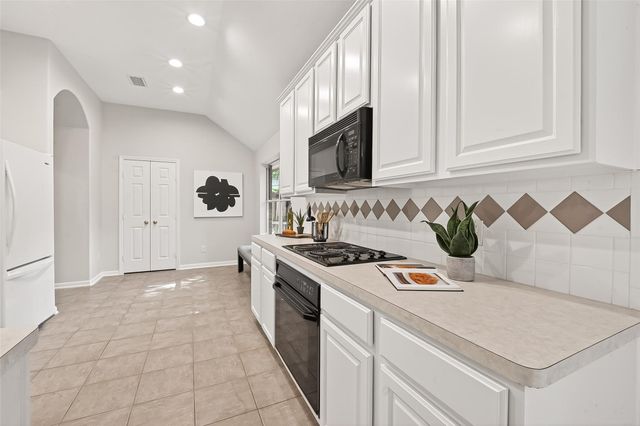 87 N Auburn Path Circle Drive, The Woodlands, TX 77382