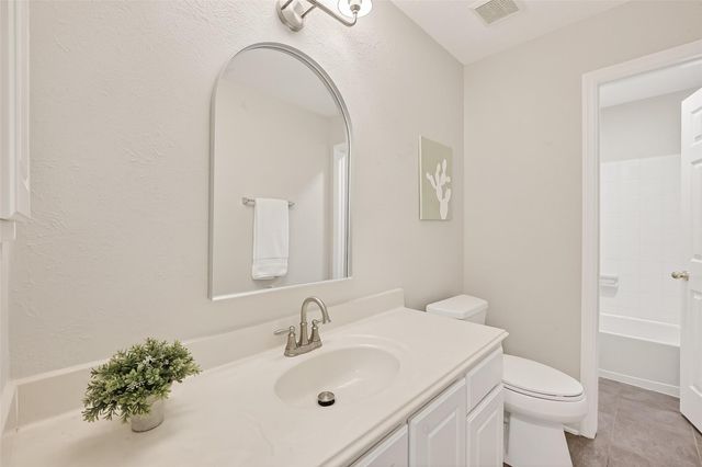 87 N Auburn Path Circle Drive, The Woodlands, TX 77382