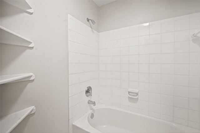 87 N Auburn Path Circle Drive, The Woodlands, TX 77382
