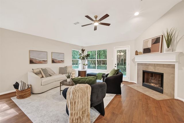 87 N Auburn Path Circle Drive, The Woodlands, TX 77382