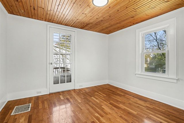 1227 Reycraft Drive, Kalamazoo, MI 49001