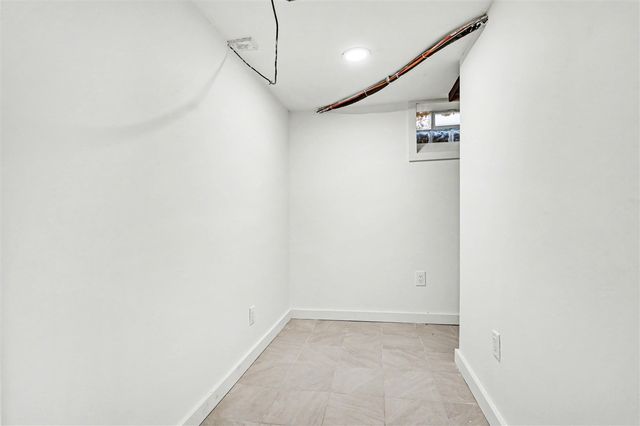 1227 Reycraft Drive, Kalamazoo, MI 49001