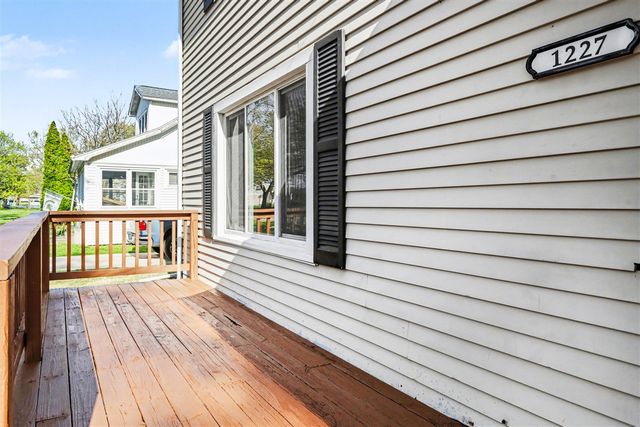 1227 Reycraft Drive, Kalamazoo, MI 49001