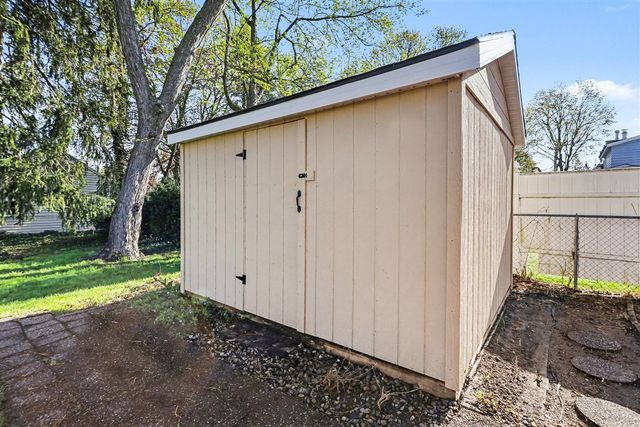 1227 Reycraft Drive, Kalamazoo, MI 49001