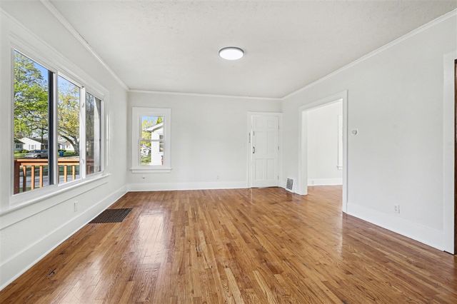 1227 Reycraft Drive, Kalamazoo, MI 49001