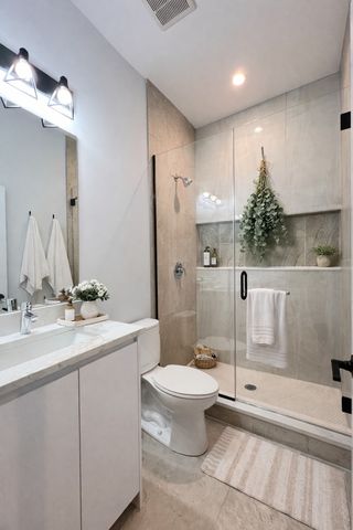 6513 S Langley Avenue 1, Chicago, IL 60637