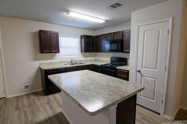 10610 Apple Pie Road, San Antonio, TX 78224