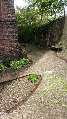 5015 39th St Apt 1F, New York City, NY 11104