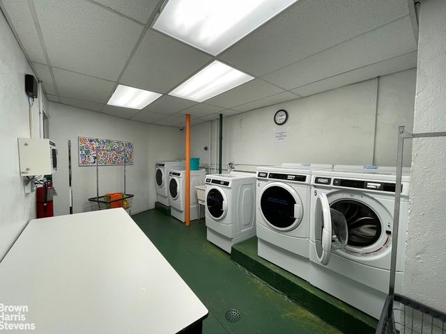 5015 39th St Apt 1F, New York City, NY 11104