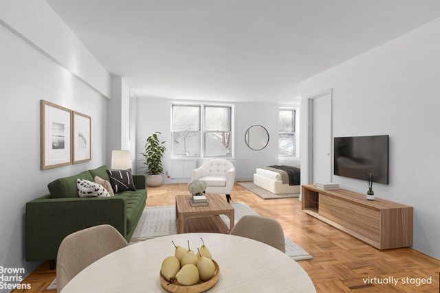 5015 39th St Apt 1F, New York City, NY 11104