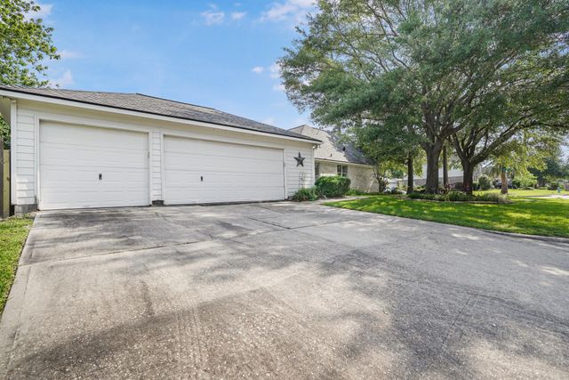 19703 Clear Glen Drive, Humble, TX 77346